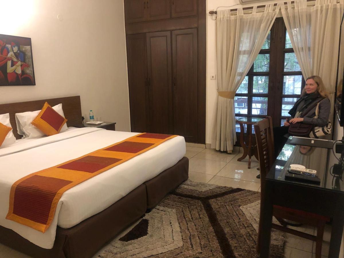 Bed and Breakfast The Neem Nowe Delhi Zewnętrze zdjęcie