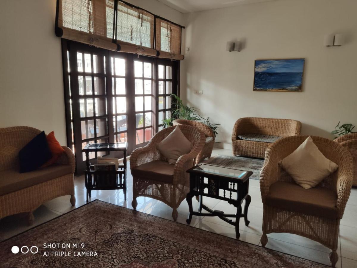Bed and Breakfast The Neem Nowe Delhi Zewnętrze zdjęcie
