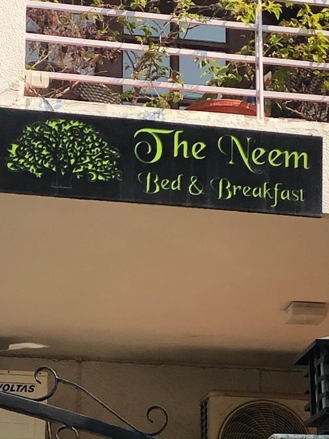 Bed and Breakfast The Neem Nowe Delhi Zewnętrze zdjęcie