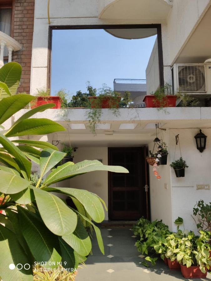 Bed and Breakfast The Neem Nowe Delhi Zewnętrze zdjęcie
