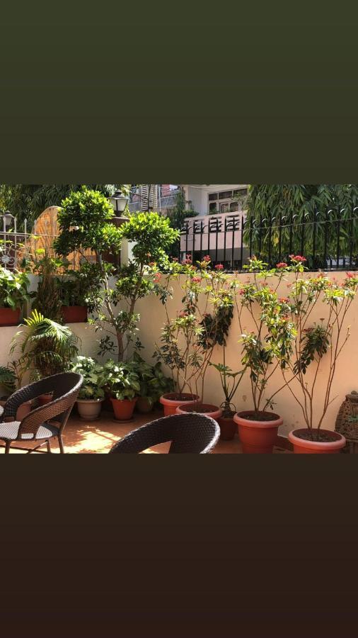 Bed and Breakfast The Neem Nowe Delhi Zewnętrze zdjęcie