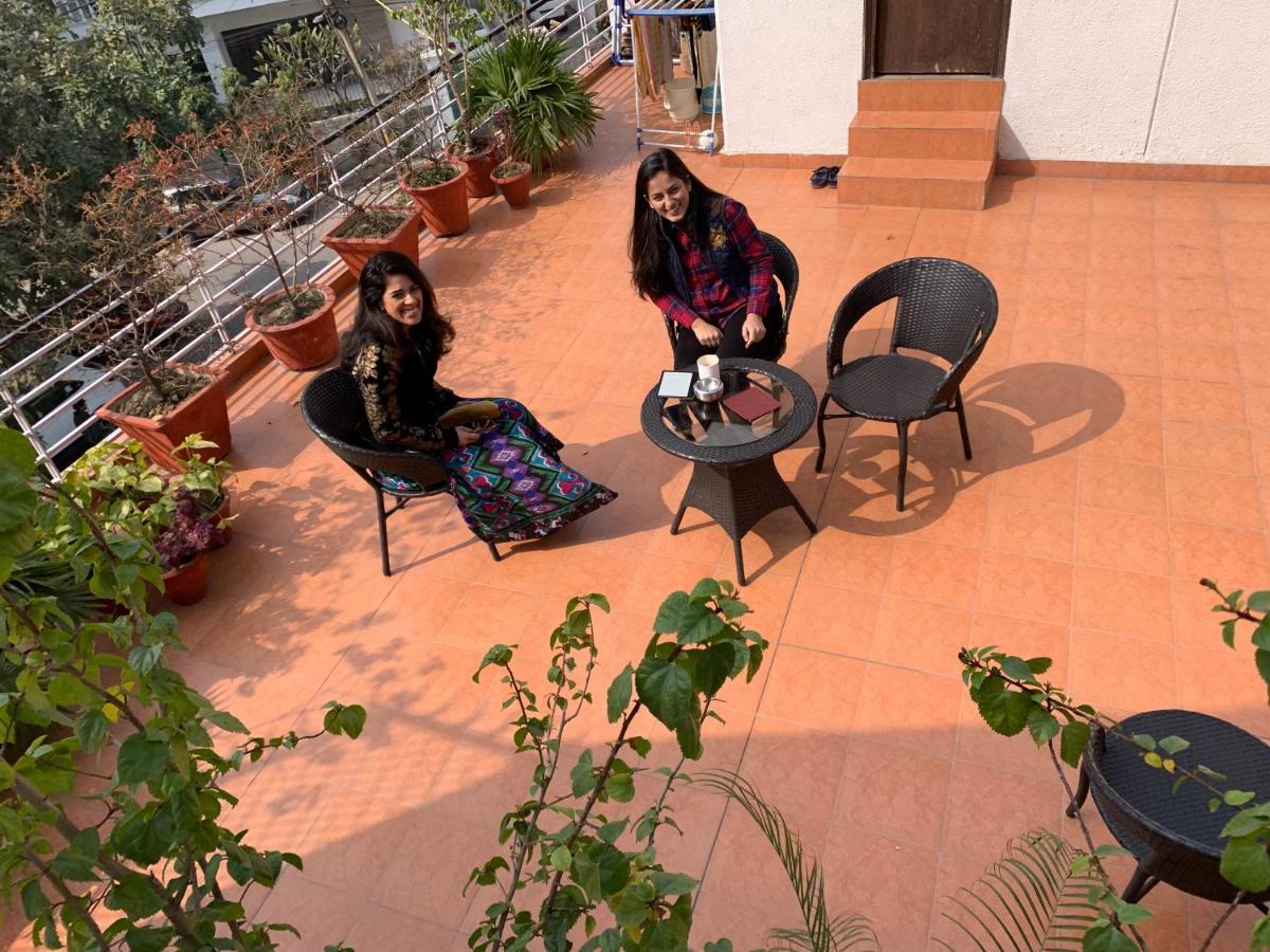 Bed and Breakfast The Neem Nowe Delhi Zewnętrze zdjęcie