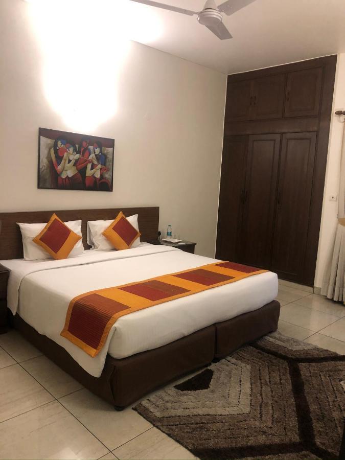 Bed and Breakfast The Neem Nowe Delhi Zewnętrze zdjęcie